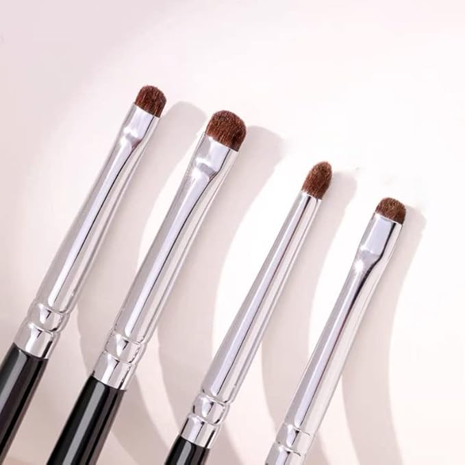 Mini Smudge Brush for Eyeliner,Eyeshadow Brushes,Eyeliner Brush for Powder Gel Cream Liquid Concealer, Eye liner Blending, Highlighting brush,Concealer Brush,Eye Makeup Brush Set