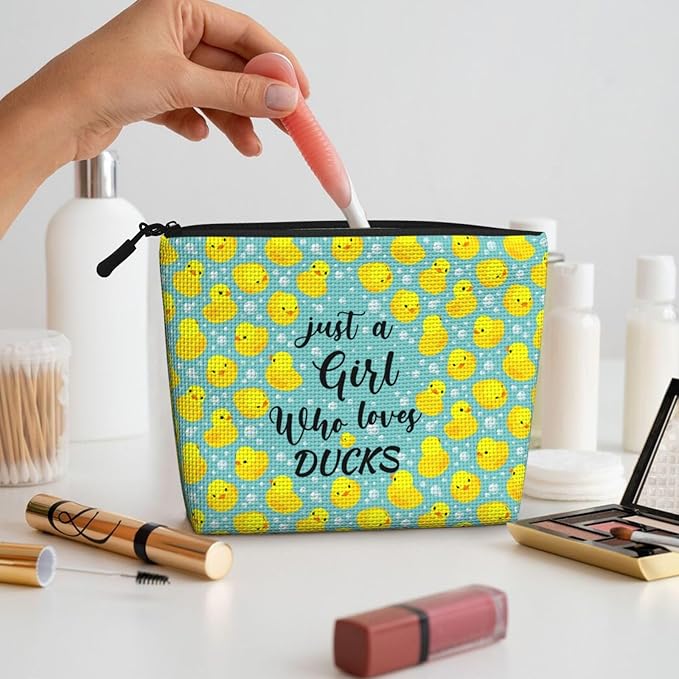 MOLAIGIN Just A Girl Who Love Ducks Cute Duck Cosmetic Bag For Women, Travel Makeup Bag, Toiletry Zipper Bag, Large Capacity Aesthetic Cases