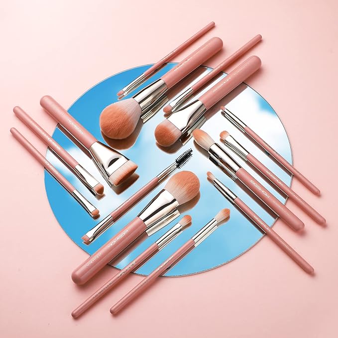 Makeup Brushes, EIGSHOW 15pcs Professional Makeup Brush Set With Case, Premium Synthetic for Foundation Contour Concealers Blush Eye Shadow (MISTYROSE)