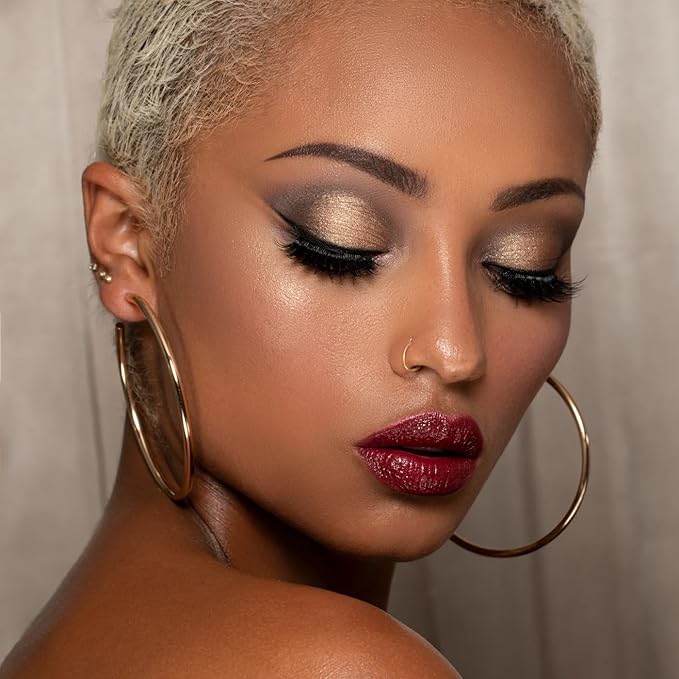 Sigma Beauty Professional E55 Eye Shading Brush – Eye Makeup Brush for Even Base Application - Soft, Dense Eyeshadow Makeup Brush for Primer, Cream Eyeshadow or Powder Eyeshadow (1 Brush)