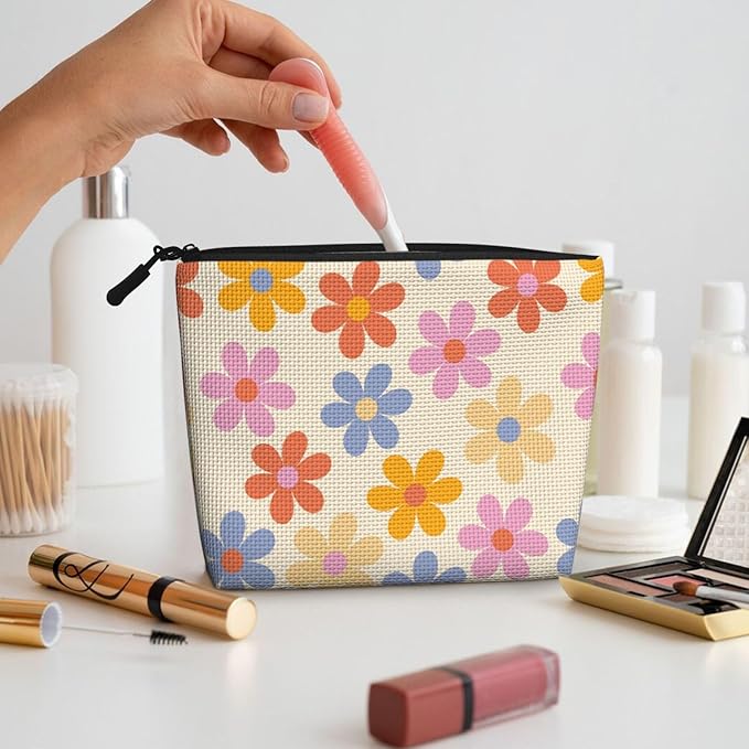 MOLAIGIN Vintage Flower Colorful Daisy Cosmetic Bag For Women, Travel Makeup Bag, Toiletry Zipper Bag, Large Capacity Aesthetic Cases