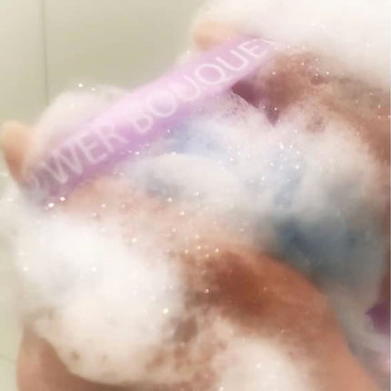 SHOWER BOUQUET Loofah-Bath-Sponge XL Swirl-Mix-Color 4-Pack // Extra-Large 75g Mesh Luffa Loofa Loufa Puff Pouf Set/Exfoliating Body Scrubber for Women and Men - Exfoliate & Soothe Face & Body