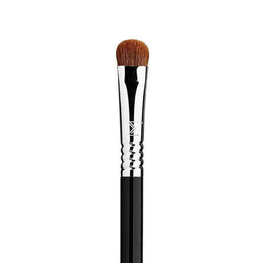 Sigma Beauty Professional E55 Eye Shading Brush – Eye Makeup Brush for Even Base Application - Soft, Dense Eyeshadow Makeup Brush for Primer, Cream Eyeshadow or Powder Eyeshadow (1 Brush)