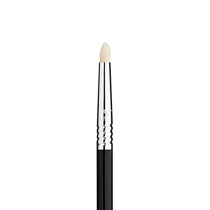 Sigma Beauty Professional E30 Pencil Brush – Pencil Applicator Makeup Brush with Synthetic SigmaTech® Fibers for Flawless Eye Makeup, EyeBrush for Highlighting, Lining, Smudging & Blending (1 Brush)