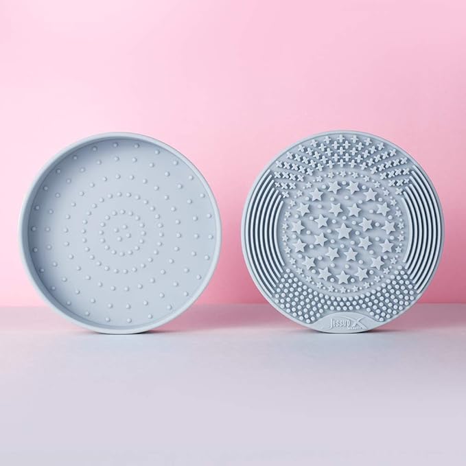 Jessup Makeup Brush Cleaning Mat with Color Removal Sponge, 2 in 1 Silicone Makeup Brush Cleaner (Yucca Green), A007