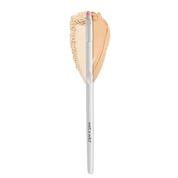 wet n wild Eyeshadow Brush, Precision Blending Application, Soft Synthetic Fibers, Ergonomic Handle for Comfortable Control