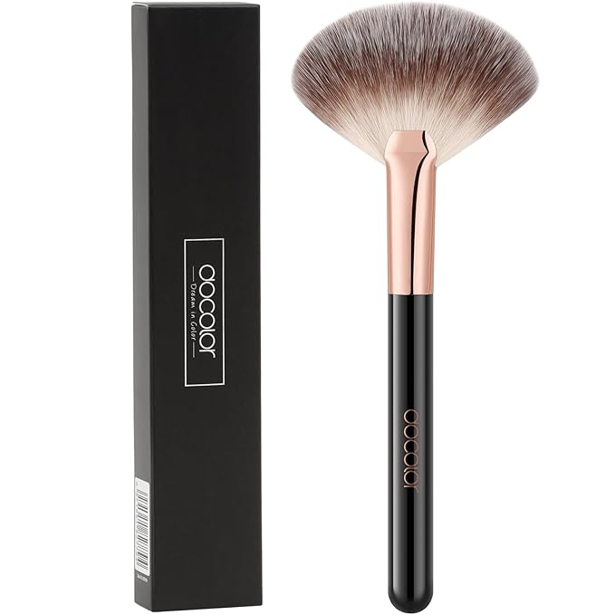docolor Highlighter Brush Fan Brush Blush Brush Setting Makeup Brush Face Makeup Brush Synthetic Bristles For Powder, Bronzer, Highlight, Contour, Professional Make Up Brush Wooden handle