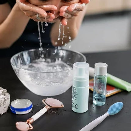 4 PCS Lip Scrub Brush,Double-Sided Silicone Exfoliating Lip Brush Exfoliating Brush for Men Wome Double-sided Soft Lip Brush for Smoother and Fuller Lip Appearance