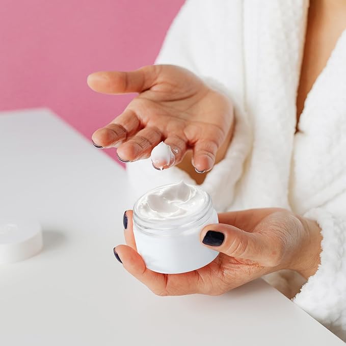 36 Pack 4 OZ Plastic Jars with Lids, BPA Free, Reusable, Refillable Transparent Cosmetic Containers for Bath Salts, Cosmetics, Powders, Beauty Product and Small Accessories - White