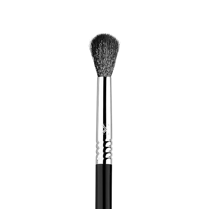 Sigma Beauty Professional E40 Tapered Blending Eye Makeup Brush with SigmaTech fibers Blending eyeshadow Brush