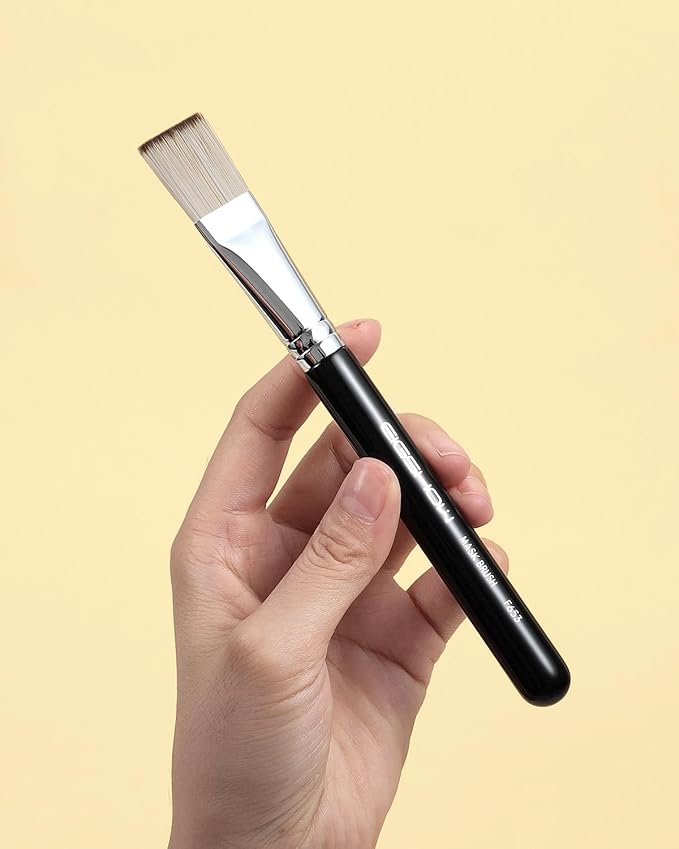 Mask Brush, EIGSHOWBEAUTY Facial Mask Brush Wood Handle Premium Bristle Face Mask Application Foundation Brush Cosmetic Tools for Women, Girls Body Lotion, Mud, Clay, Charcoal Mixed Mask - Grey