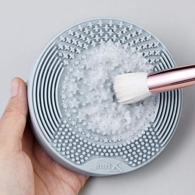 Jessup Makeup Brush Cleaning Mat with Color Removal Sponge, 2 in 1 Silicone Makeup Brush Cleaner (Whisper White), A003
