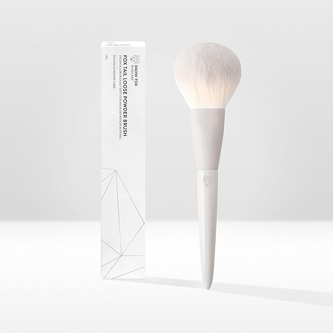 Snow Fox Skincare Fox Tail Loose Powder Brush for Fast Powder Application