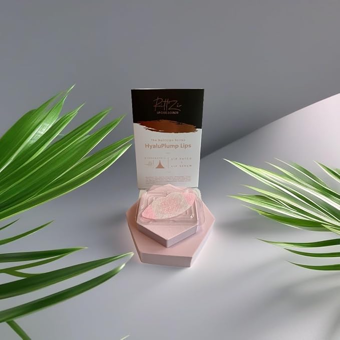 HyaluPlump Lips – Innovative Two-Step Lip Care System Featuring 800 Self-Dissolving Microneedles made from Sodium Hyaluronate, Niacinamide, and Peptides for Hydrated, Plump Lips