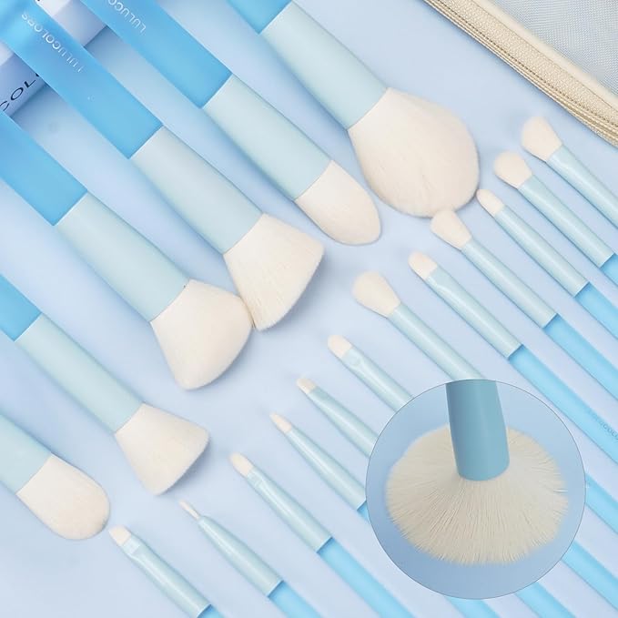 18-Piece Light Blue Professional Makeup Brush Set – Translucent Rubberized Handles, Soft Synthetic Bristles for Face & Eye Makeup – Includes Travel Bag & Sponges,Complete Brush Collection