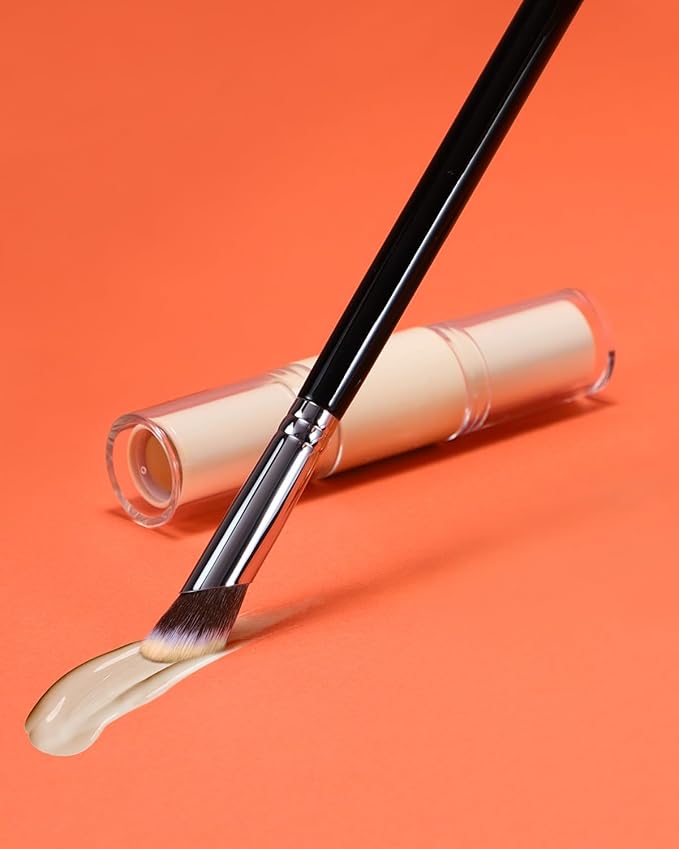 Concealer Brush for Makeup Under Eye Makeup Brush Nose Contour Brush for Eye Cream Liquid Foundation Cream Concealer (Black, E871)