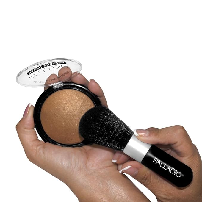 Palladio Bronzer Brush, Extra Large, Natural Looking Effect, Gentle on Skin, Flawless Powder Blending, Smooth Finish, Synthetic Natural Bristles, Soft Feel, Comfortable Grip, Professional Application