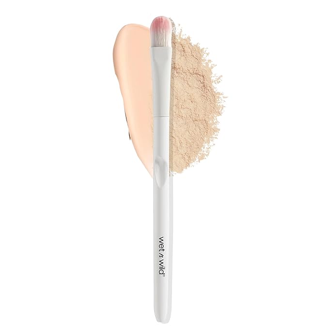 wet n wild Concealer Brush, Under Eye & Brow Blending for Large Max Coverage, Ergonomic Handle for Comfortable Precision Control , Cruelty-Free & Vegan