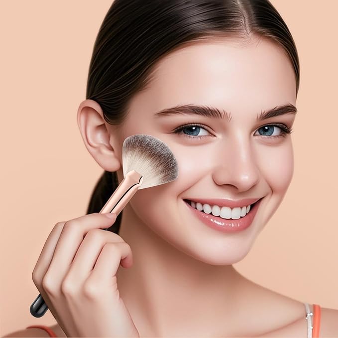 docolor Highlighter Brush Fan Brush Blush Brush Setting Makeup Brush Face Makeup Brush Synthetic Bristles For Powder, Bronzer, Highlight, Contour, Professional Make Up Brush Wooden handle