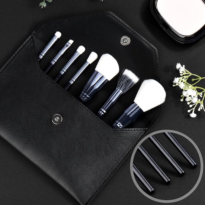 Makeup Brushes Set 7 Pcs Classic Black Makeup Brush Kit, Foundation Brush Eyeshadow Brush Powder Brush Blush Cosmetic Brushes With Case Travel Gift