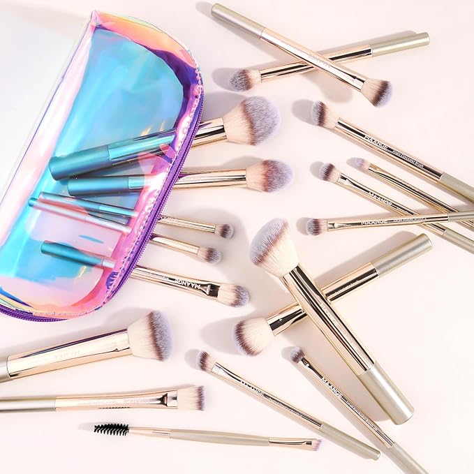 MAANGE 18 Pcs Makeup Brushes with Laser Bag, Premium Synthetic Makeup Brush Set Professional Makeup Tools Eyeshadow Eyebrow Foundation Blush Concealer Face Powder Blending Brushes Kit-Champange Gold