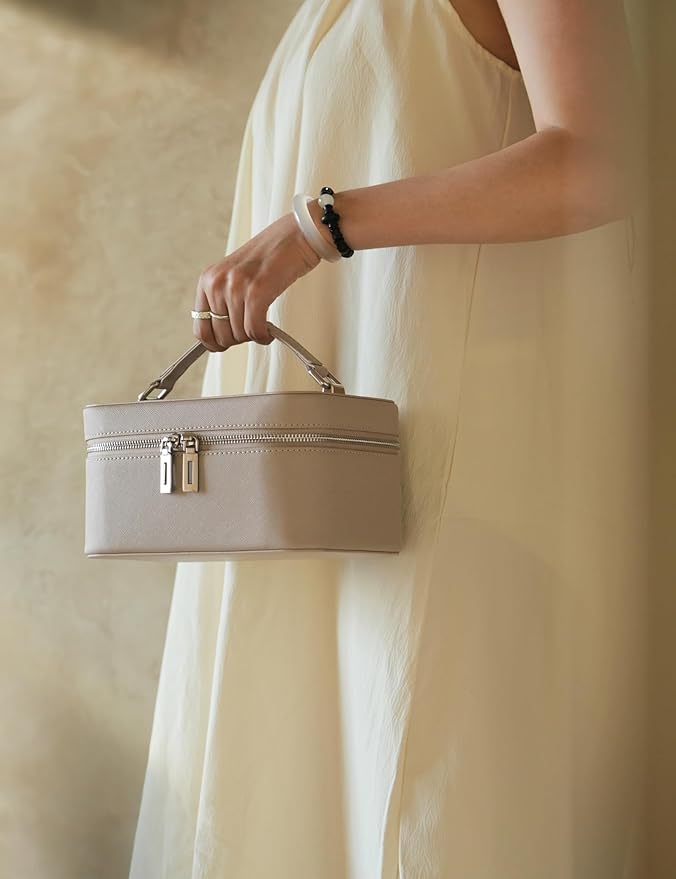 Popvibe Travel Makeup Case with Mirror and Light Up Vanity Case Make Up Bag Set with Brush Holder Srorage, Leather Cosmetic Case Compact Luxury Small Train Case with Handle, Portable Makeup Box Cute