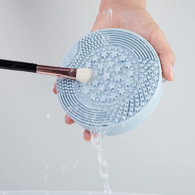 Jessup Makeup Brush Cleaning Mat with Color Removal Sponge, 2 in 1 Silicone Makeup Brush Cleaner (Whisper White), A003