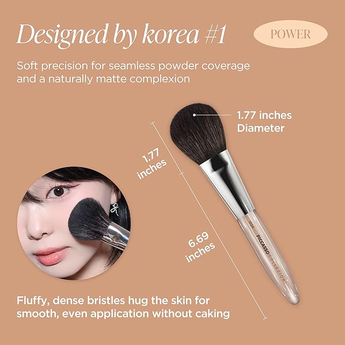Piccasso COLLEZIONI 103A Powder Brush – Soft Makeup Brush for Face, Fluffy Blush and Setting Tool with Goat Hair Blend, Ideal for Powder Application, Shading, and Natural Finish, Professional Korean