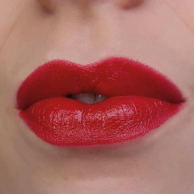 Intense Care Lipstick - a hypoallergenic, gluten free, caring formula, with active and moisturizing ingredients. (41 First Love, 3,5 g)