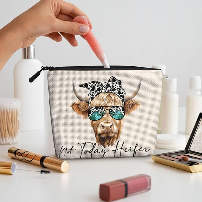 MOLAIGIN Heifer Cow Girl Cosmetic Bag For Women, Travel Makeup Bag, Toiletry Zipper Bag, Large Capacity Aesthetic Cases