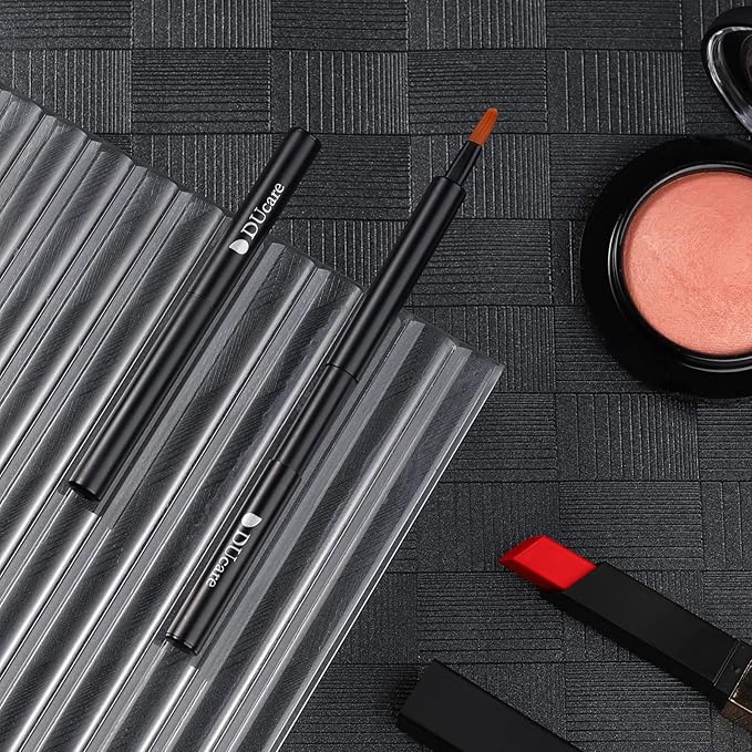 DUcare Lip Brush Retractable Professional Lipstick Brush Travel Portable Vanity lip scrub brush Gloss Makeup Brush Tool (Black)