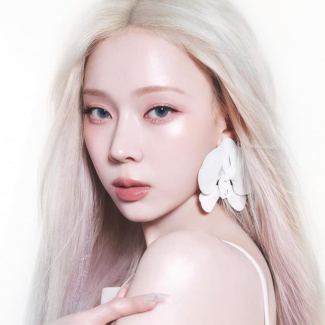 Espoir Be Glow Shading Stick Highlighter #2 Moonlight│Creamy Solid Texture & Smooth Gliding on Face with Hyaluronic Peptide, Natural Contour Color for Daily Radiant Makeup, Subtle Shimmering