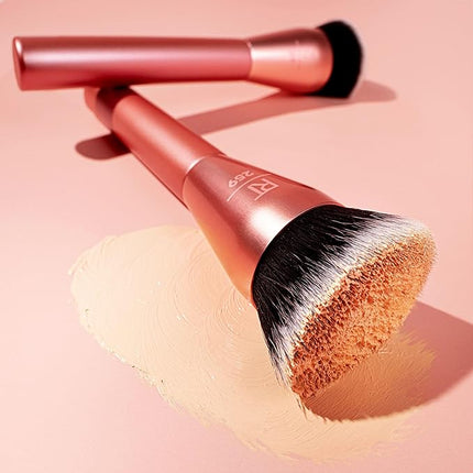 Real Techniques Glow Round Base Makeup Brush, For Liquid & Cream Makeup, Flat Top Foundation Brush For Buffing & Blending Up Coverage, Dense, Synthetic Bristles, Vegan & Cruelty Free, 1 Count