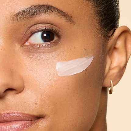 Honest Beauty Everyday Radiance Vitamin C Lightweight Moisturizer, Brightens Improves Skin Tone, Gentle for Sensitive Skin, Fragrance-Free, Vegan, 1.7 fl oz