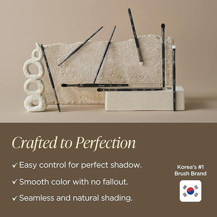 Piccasso 224 Eyeshadow Brush – Korean Eye Makeup Brush with Soft Tapered Bristles for Blending and Nose Contouring, Multi-Use Eye Shadow Brush for Daily Makeup and Shading