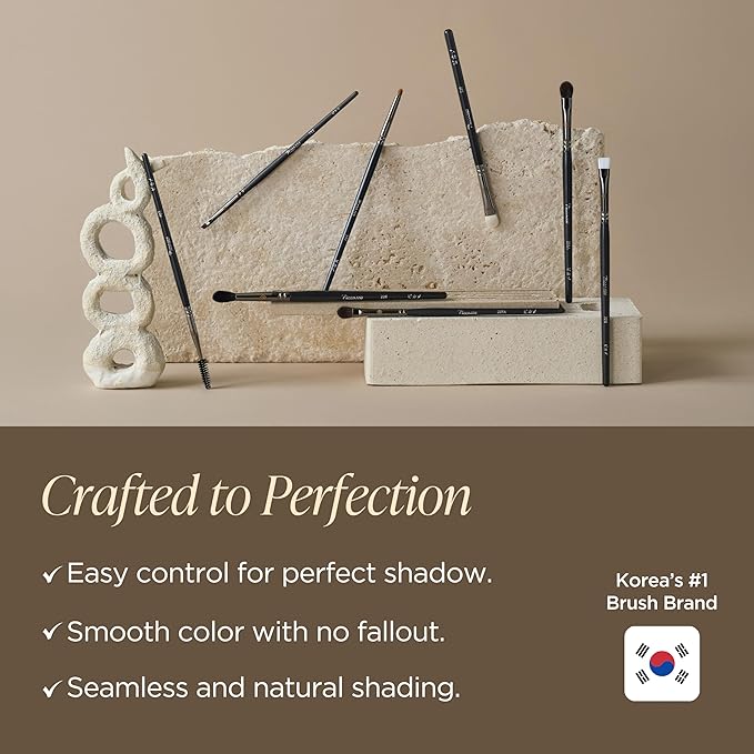 Piccasso 224 Eyeshadow Brush – Korean Eye Makeup Brush with Soft Tapered Bristles for Blending and Nose Contouring, Multi-Use Eye Shadow Brush for Daily Makeup and Shading