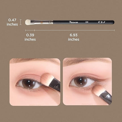 Piccasso 239 Eyeshadow Brush – Korean Eye Makeup Brush with Soft Goat Hair Bristles, Flat and Rounded Shape for Smooth Base Application and Blending, Essential Eye Shadow Brush for Daily Makeup