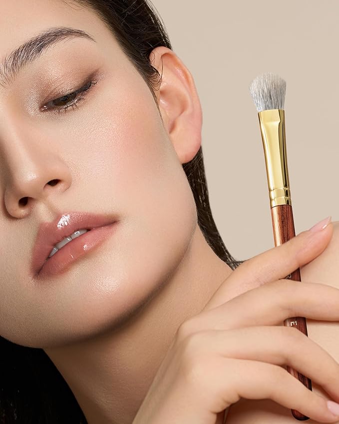 Desert Oak Series BlendFluff Crease Blender - Natural Goat Hair Eyeshadow Brush for Soft Blending, Luxury Bubinga Wood Handle (CM 201)