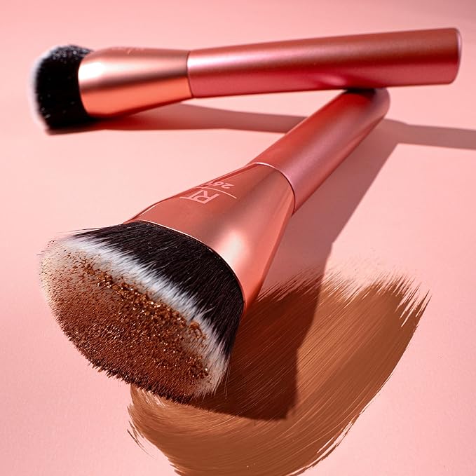 Real Techniques Snatch + Sculpt Contour Makeup Brush, For Liquid & Cream Contour & Bronzer, Flat Top & Oval Head For Blending & Buffing, Dense, Synthetic Bristles, Vegan & Cruelty Free, 1 Count