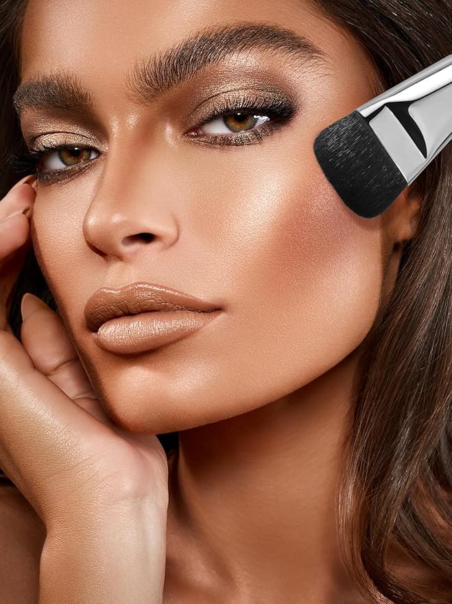 Contour Brush， EigshowBeauty Premium Synthetic Bristles Face Bronzer Brush, Flat makeup brush for Powder Cream Liquid Blending - Vegan & Cruelty-Free Foundation Brush