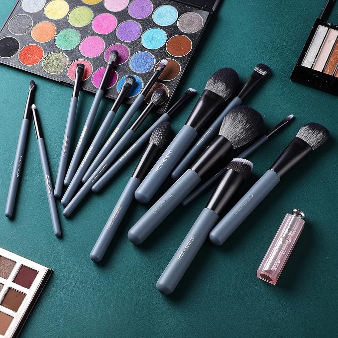 Makeup Brush Set, EIGSHOW Professional Makeup Brushes Foundation Powder Concealers Eye Shadows 15 Piece for Eye Face Liquid Cream Cosmetics Kit (GREY)
